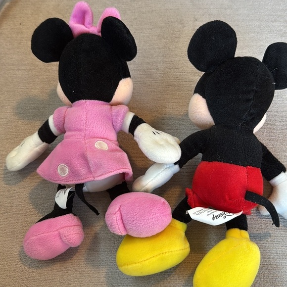 Mickey and Minnie Mouse plush pair lot of 2 Disney stuffed animal - Picture 4 of 5